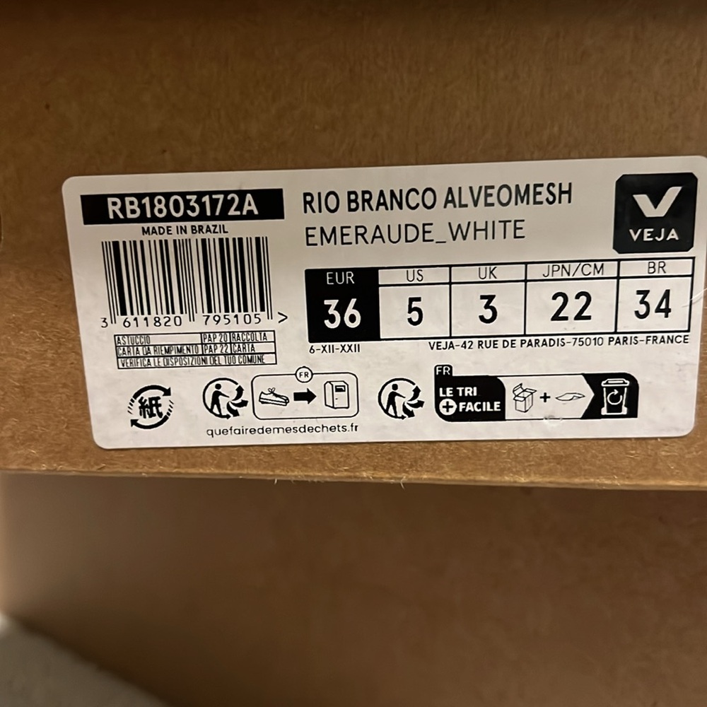Veja Anthropologie Rio Branco Sneakers in Emeraude White Green NWT - Picture 6 of 6